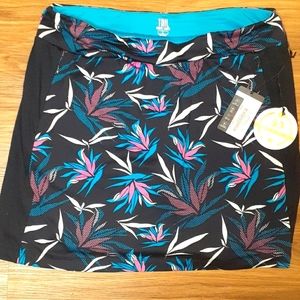 18" knitskort. Blocks 98% of harmful UVA&UVB Rays